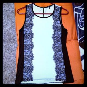 ✔️ sleeveless black & white top